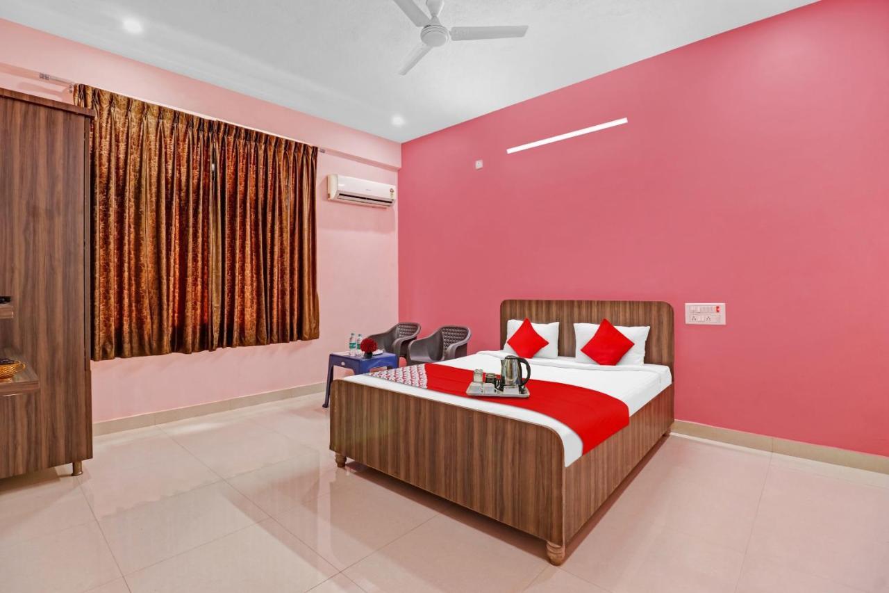 Oyo Flagship Hotel Golden Suites Bengaluru Zewnętrze zdjęcie