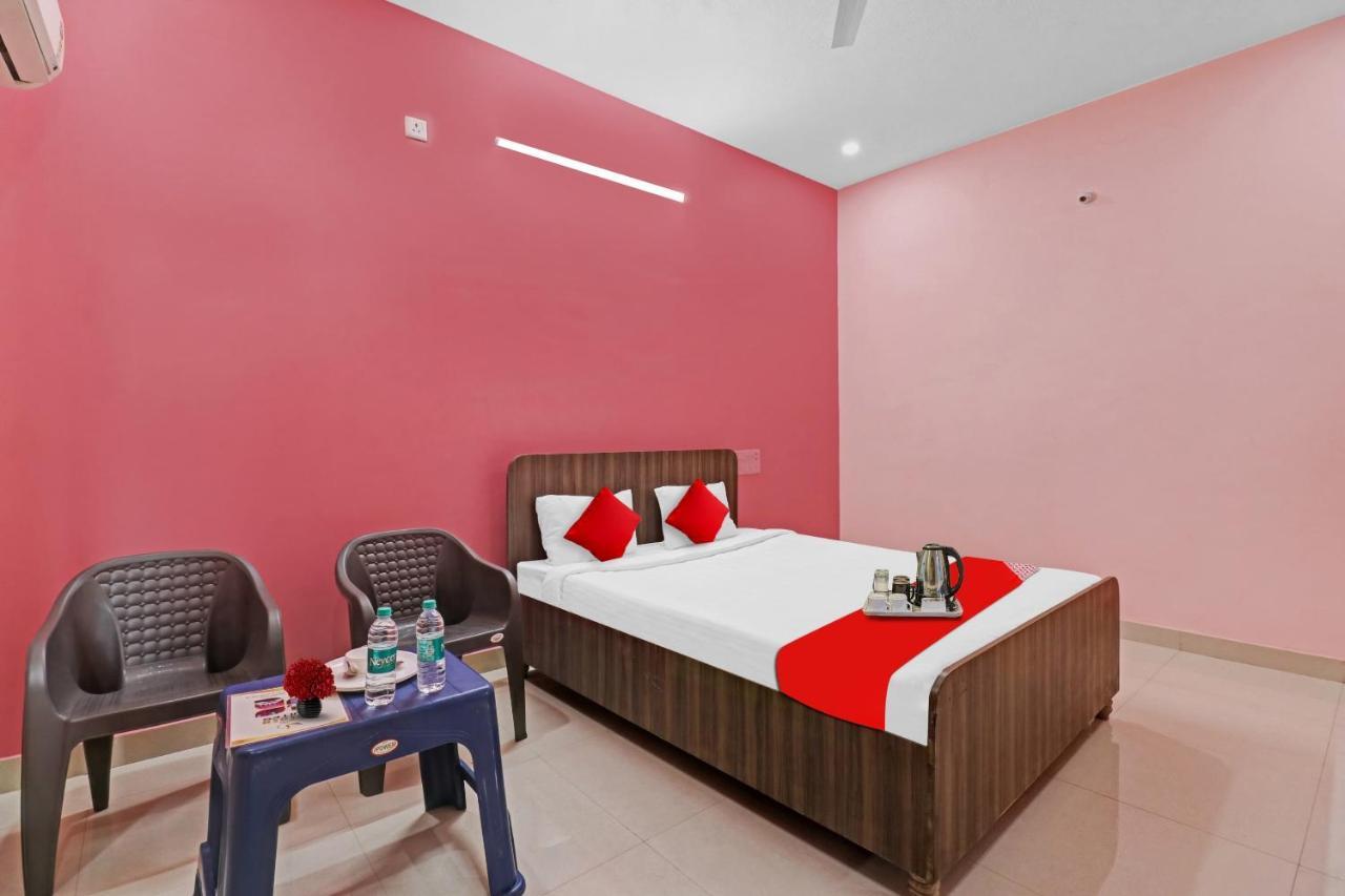Oyo Flagship Hotel Golden Suites Bengaluru Zewnętrze zdjęcie